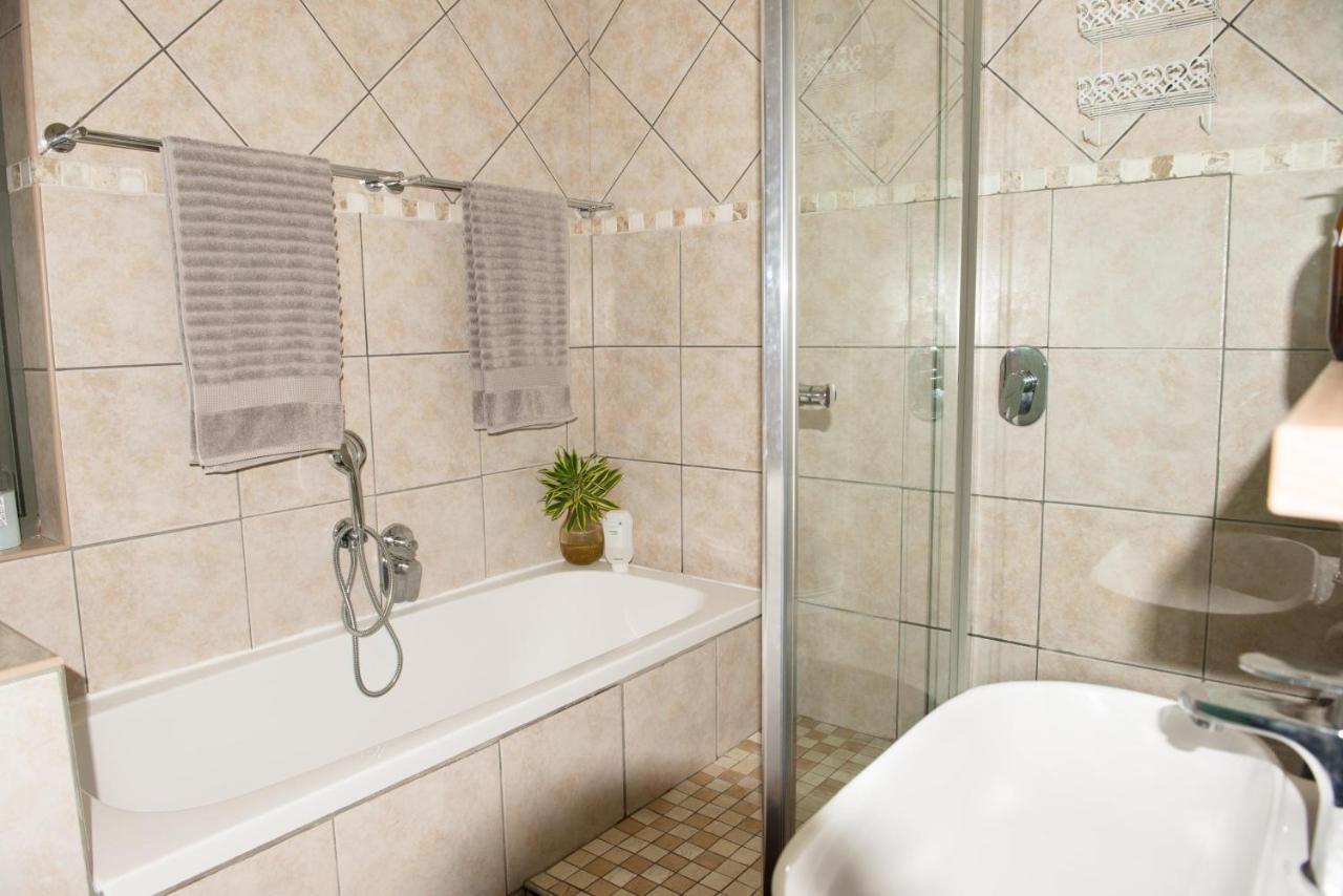 Paradise Self-Catering Units Джефрис Бей Екстериор снимка